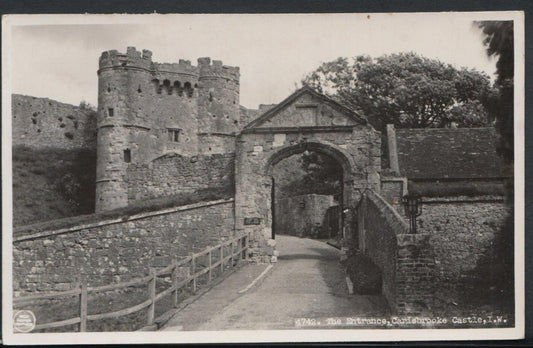Isle of Wight Postcard - The Entrance, Carisbrooke Castle    RS9273