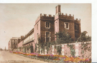 Middlesex Postcard - Hampton Court Palace  SL2382