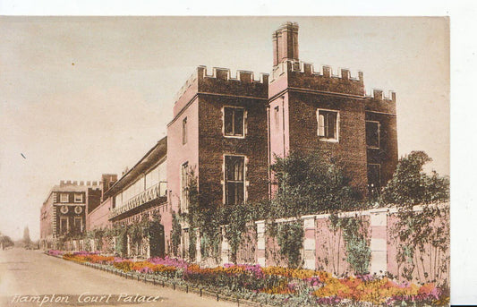 Middlesex Postcard - Hampton Court Palace  SL2382