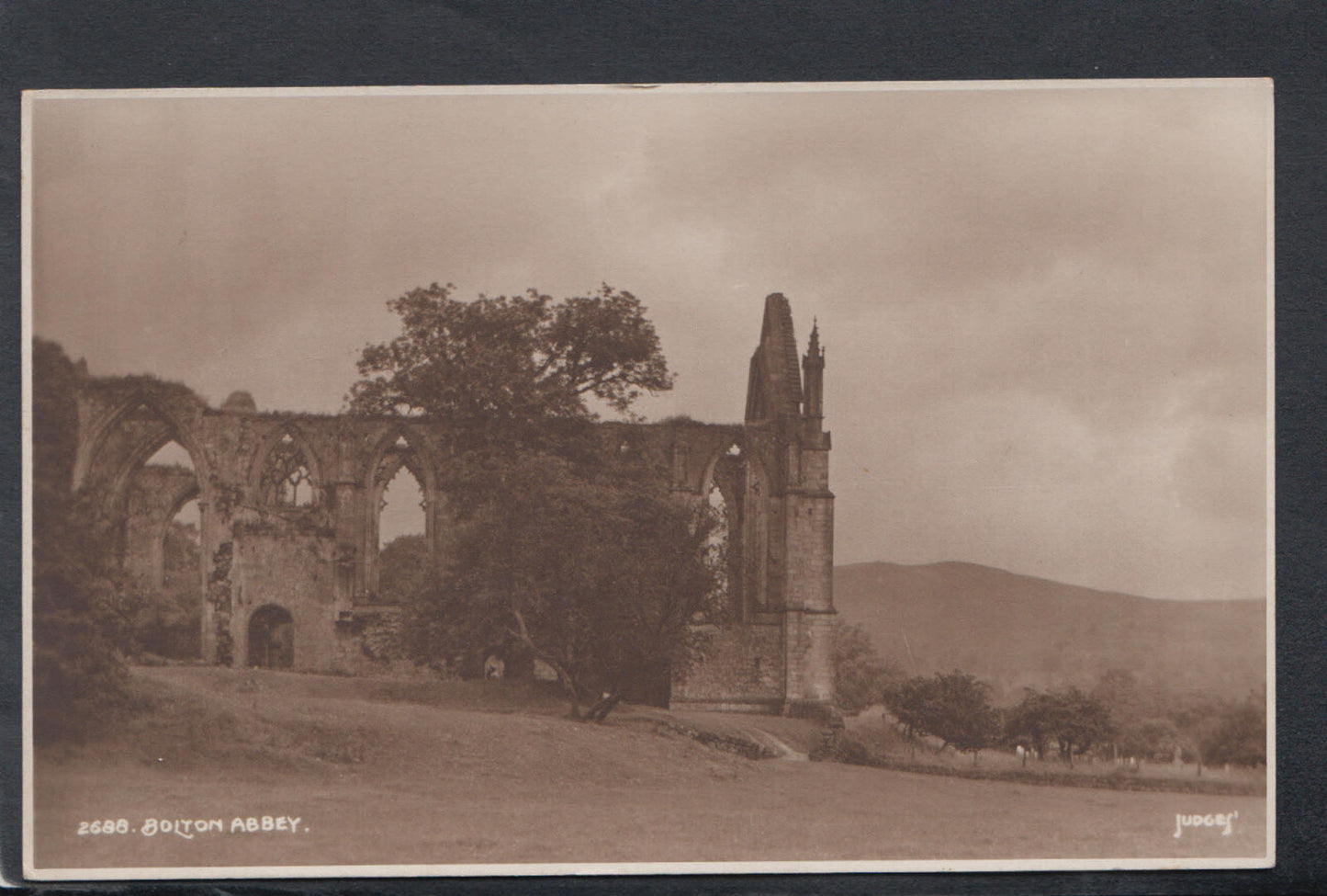 Yorkshire Postcard - Bolton Abbey    RS17947