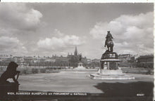 Load image into Gallery viewer, Austria Postcard - Ausserer Burgplatz, Wien   15667A
