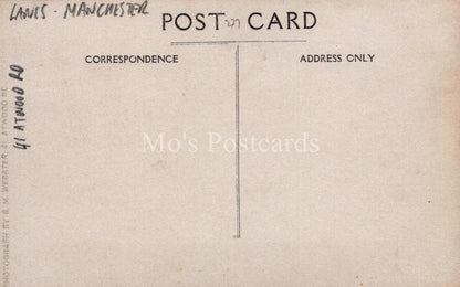 Unknown Location Postcard - Unidentified Street Scene, Row of Houses  XT77