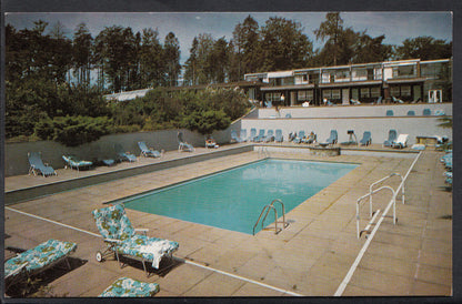 Hampshire Postcard: Swimming Pool, Forest Mere, Liphook  MB424