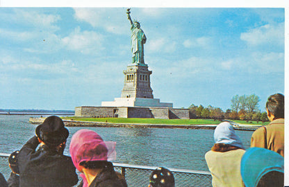 America Postcard - Statue of Liberty, National Monument, Liberty Island, New YorkSL14