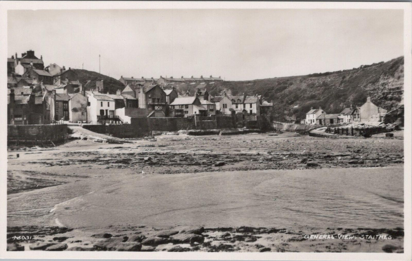 Yorkshire Postcard - General View of Staithes  XT148