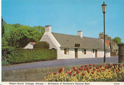 Scotland Postcard - Birthplace of Robert Burns, Cottage, Alloway AB415