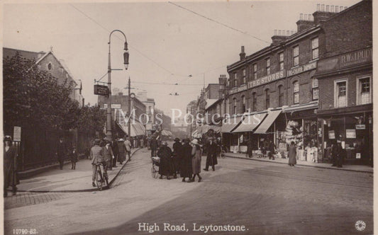 London Postcard - High Road, Leytonstone XT88