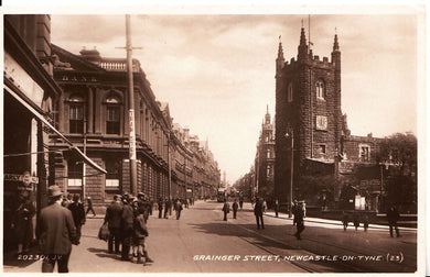 Northumberland Postcard - Grainger Street, Newcastle-On-Tyne   B522