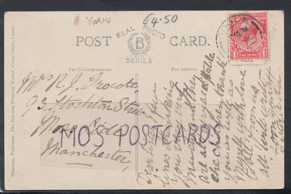 Yorkshire Postcard - Views of Selby    RT1530