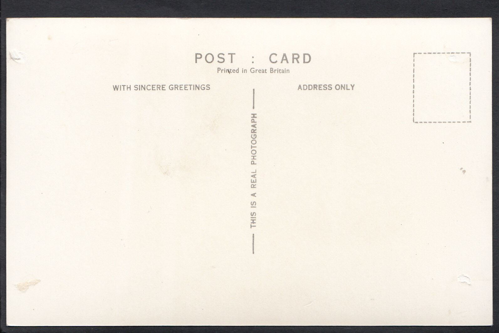Yorkshire Postcard - Hutton-Le-Hole    B324
