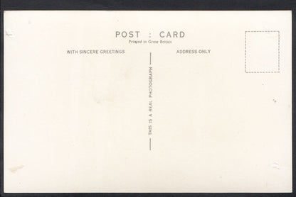 Yorkshire Postcard - Hutton-Le-Hole    B324