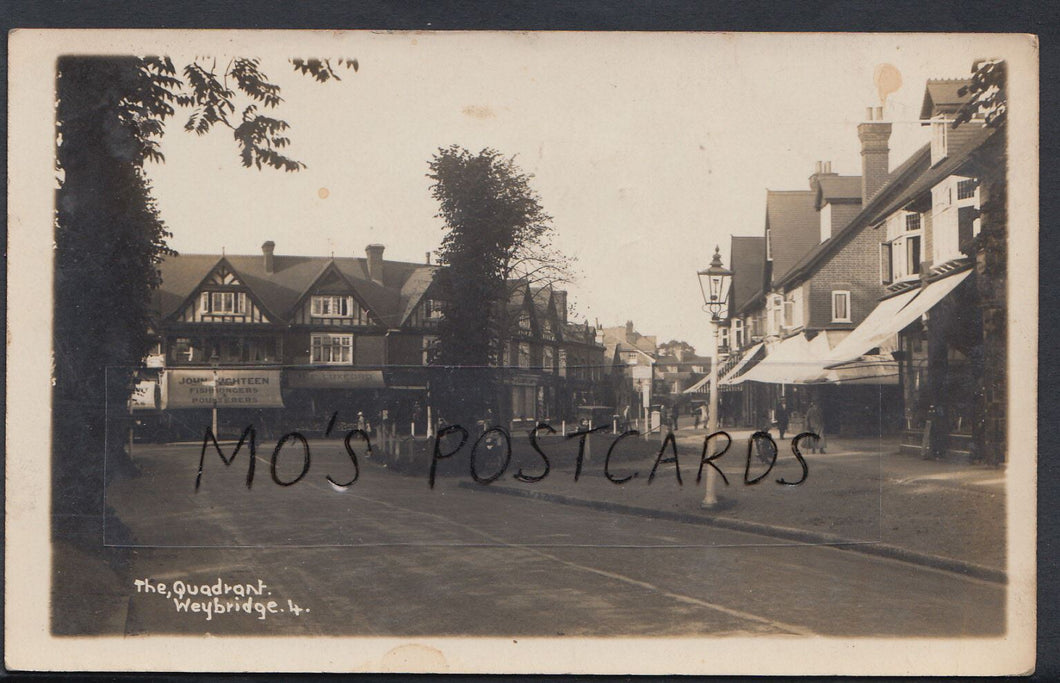 Surrey Postcard - The Quadrant, Weybridge      A4572