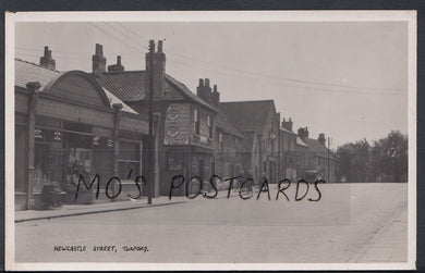 Nottinghamshire Postcard - Newcastle Street, Tuxford    A4231