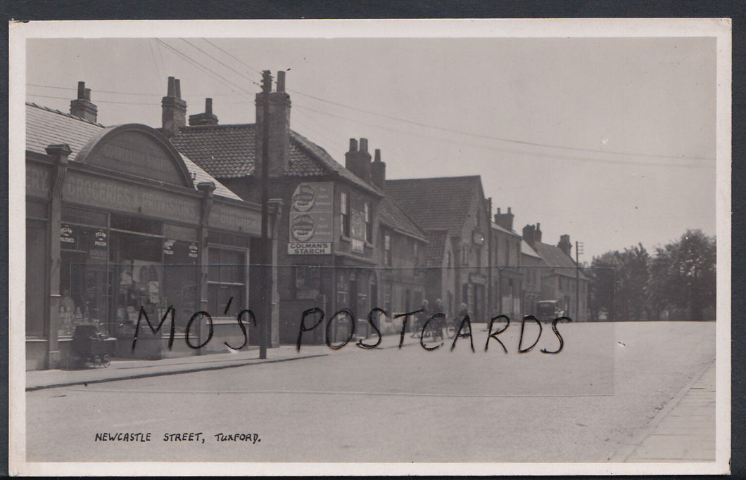 Nottinghamshire Postcard - Newcastle Street, Tuxford    A4231