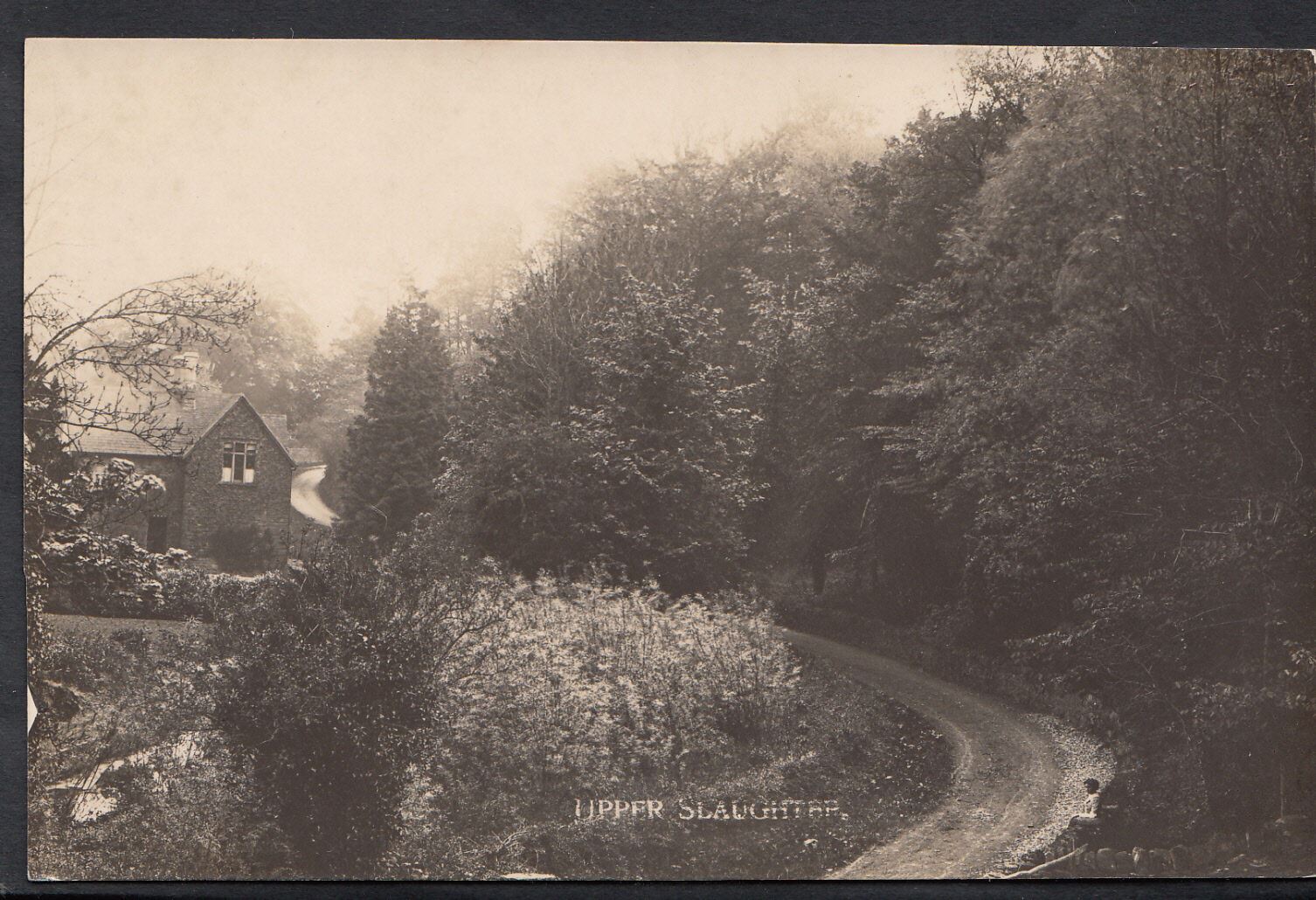 Gloucestershire Postcard - Upper Slaughter     A9657