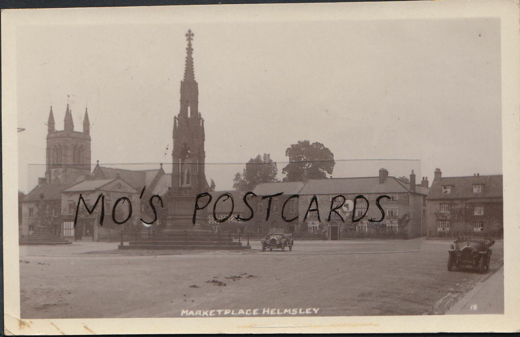 Yorkshire Postcard - Market Place, Helmsley    BH5851
