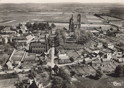 France Postcard - Aerial View of Mont-Saint-Éloi, Pas-de-Calais  RRR534