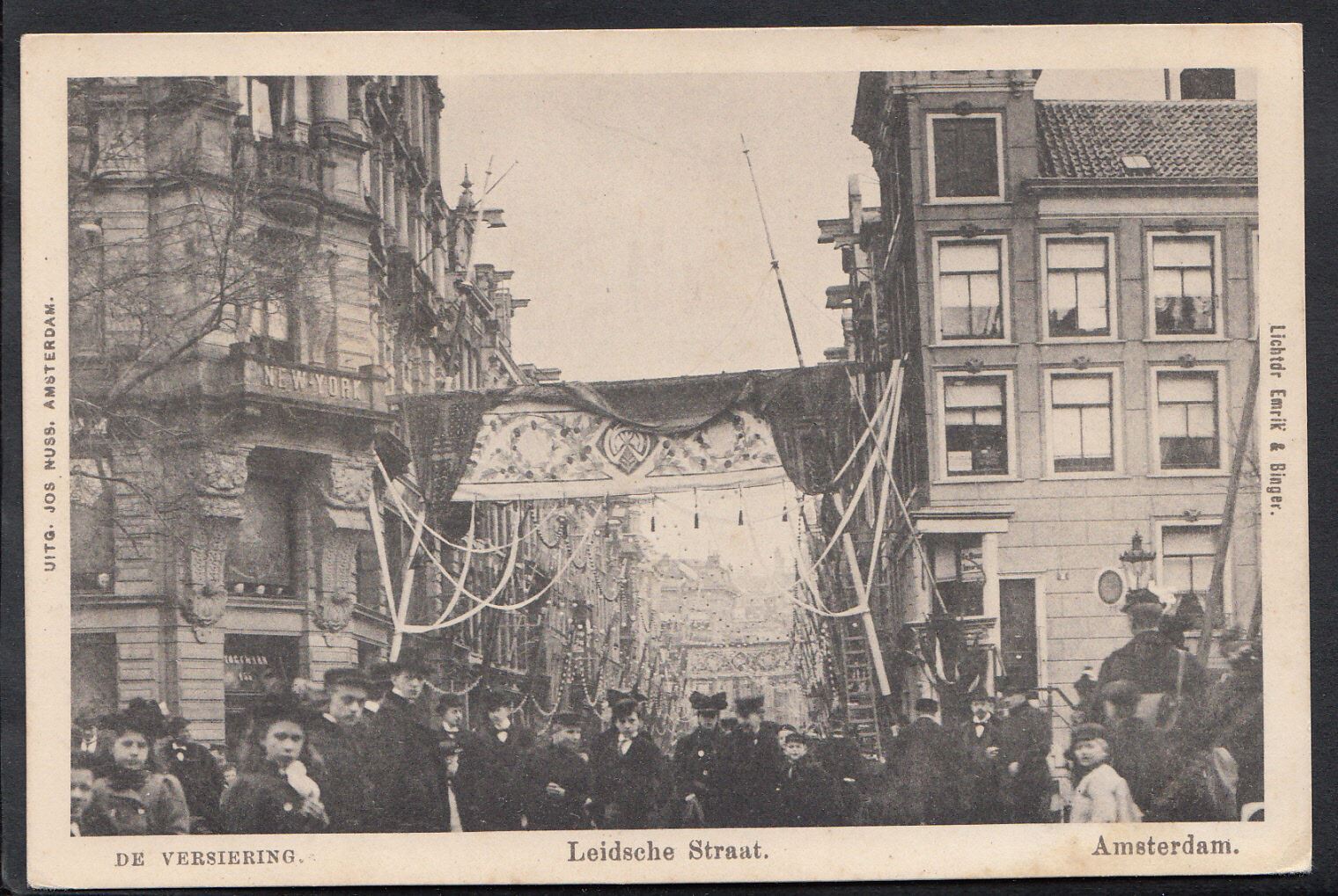 Netherlands Postcard - Amsterdam - De Versiering - Leidsche Straat   MB2556