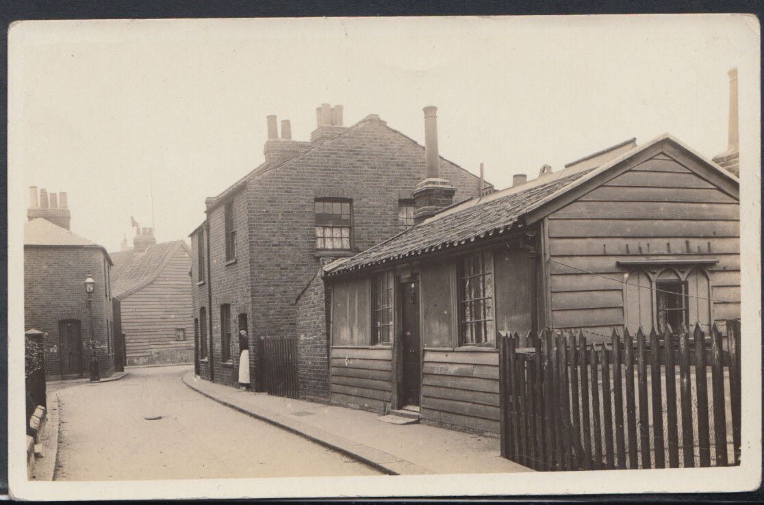 Unlocated Postcard - Unknown Location - Street Scene - Where Please?   RT1068