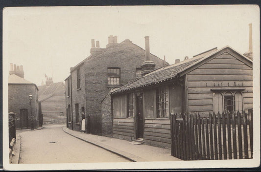 Unlocated Postcard - Unknown Location - Street Scene - Where Please?   RT1068