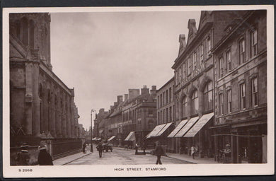 Lincolnshire Postcard - High Street, Stamford   Q460