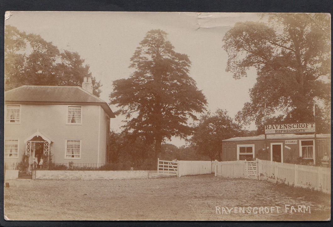 Yorkshire Postcard - Ravenscroft Farm, Possibly Barnsley Area    A5005