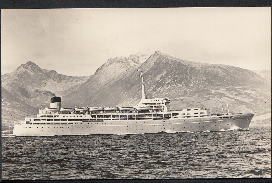 Shipping Postcard - S.S.Southern Cross - Shaw Savill Line    MB944