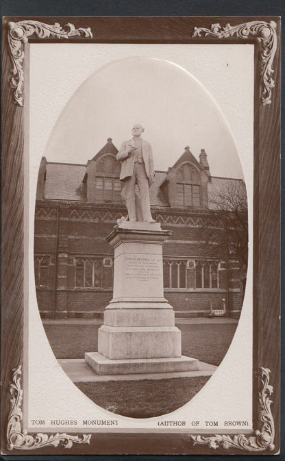Warwickshire Postcard - Tom Hughes Monument, Author of Tom Brown, Rugby  RT1007