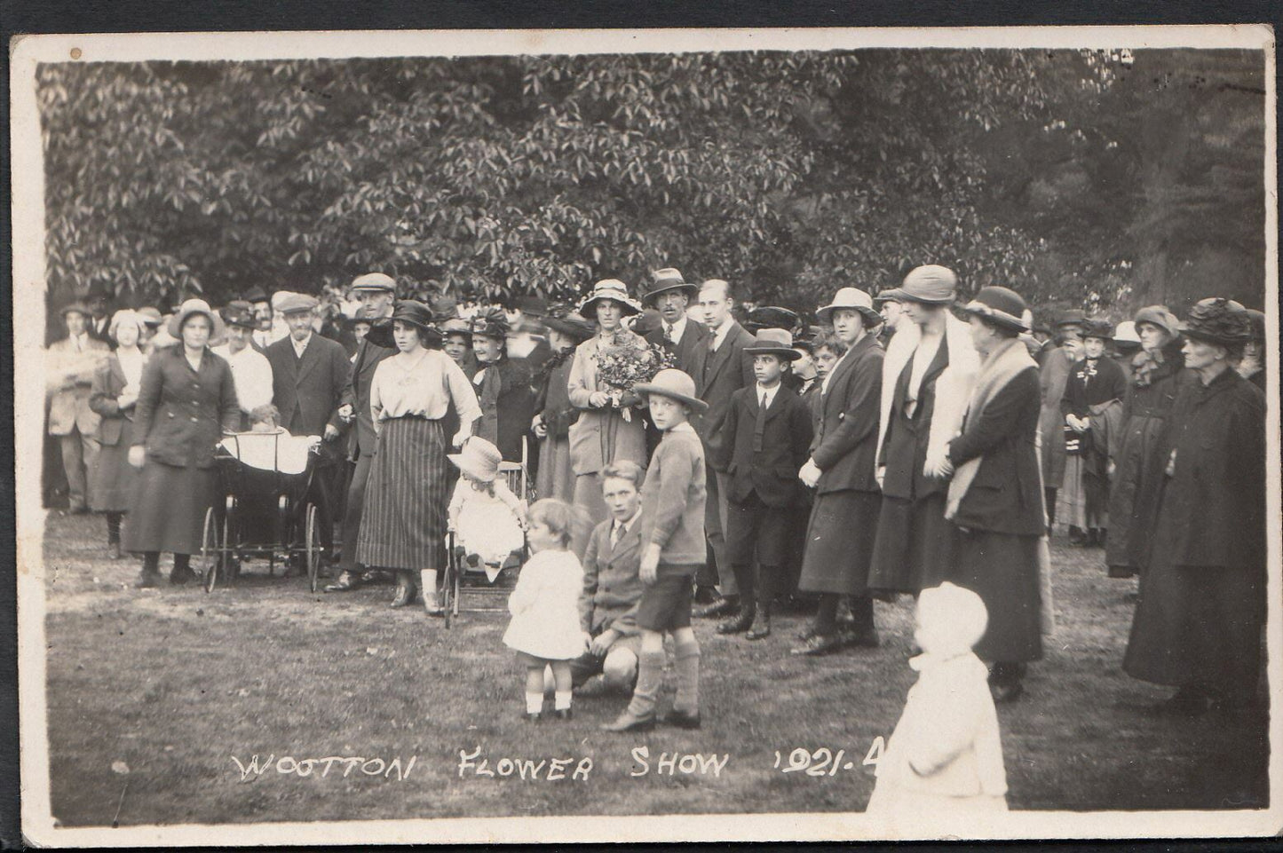 Oxfordshire Postcard - 1921 Wootton Flower Show J572