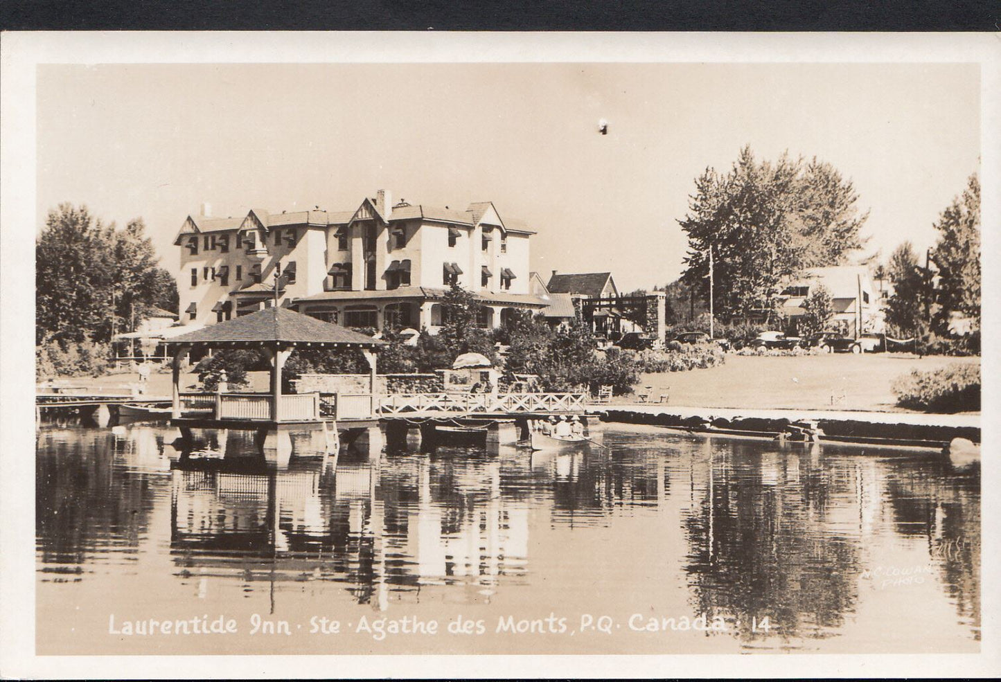 Canada Postcard - Laurentide Inn, Ste Agathe Des Monts, P.Q  - DP642