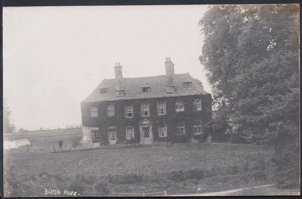 Gloucestershire Postcard - Barton House   MB1323