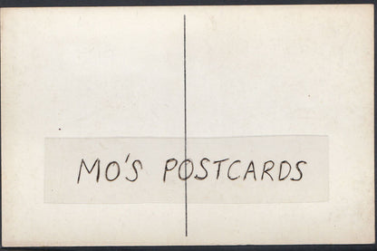 Yorkshire Postcard- S.N.Kilner & Sons Opticians Shop,Albion Street, Leeds RT1402