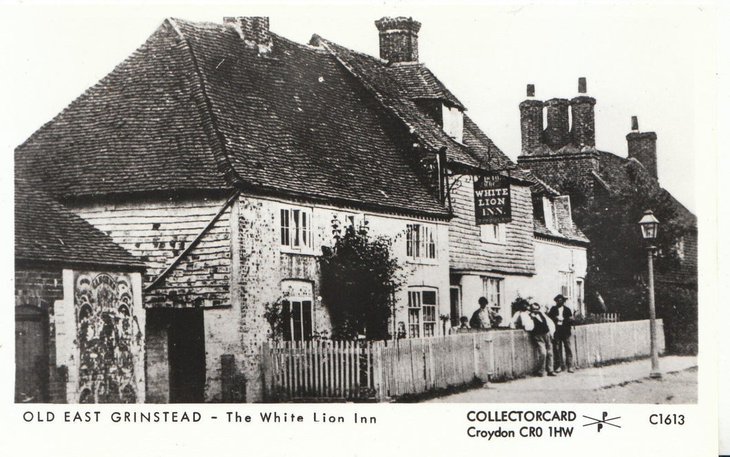 Sussex Postcard - Old East Grinstead - The White Lion Inn - SW16293