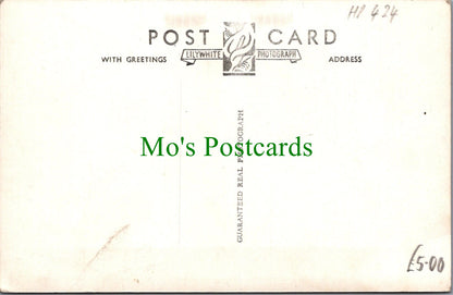 Yorkshire Postcard - Austwick Village, Craven District Ref.HP424