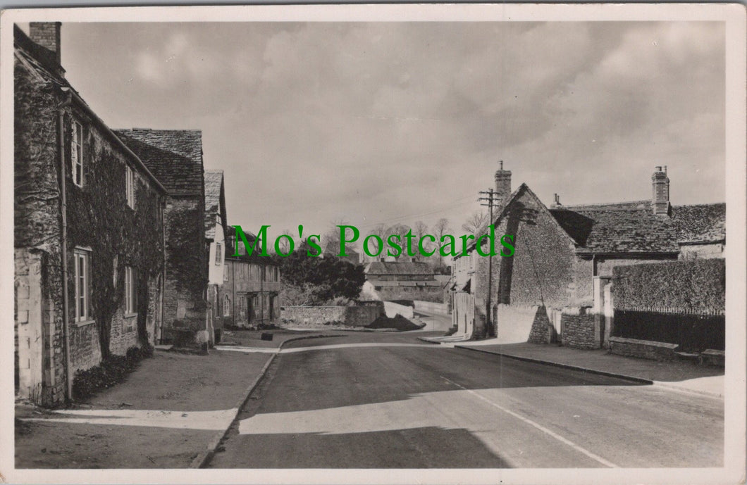 Wiltshire Postcard - Lacock Village   Ref.HP458