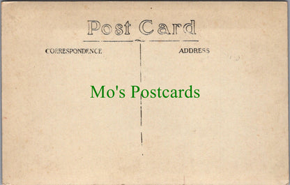 Social History Postcard - Group of Day Trippers, or Holidaymakers Ref.SW10115