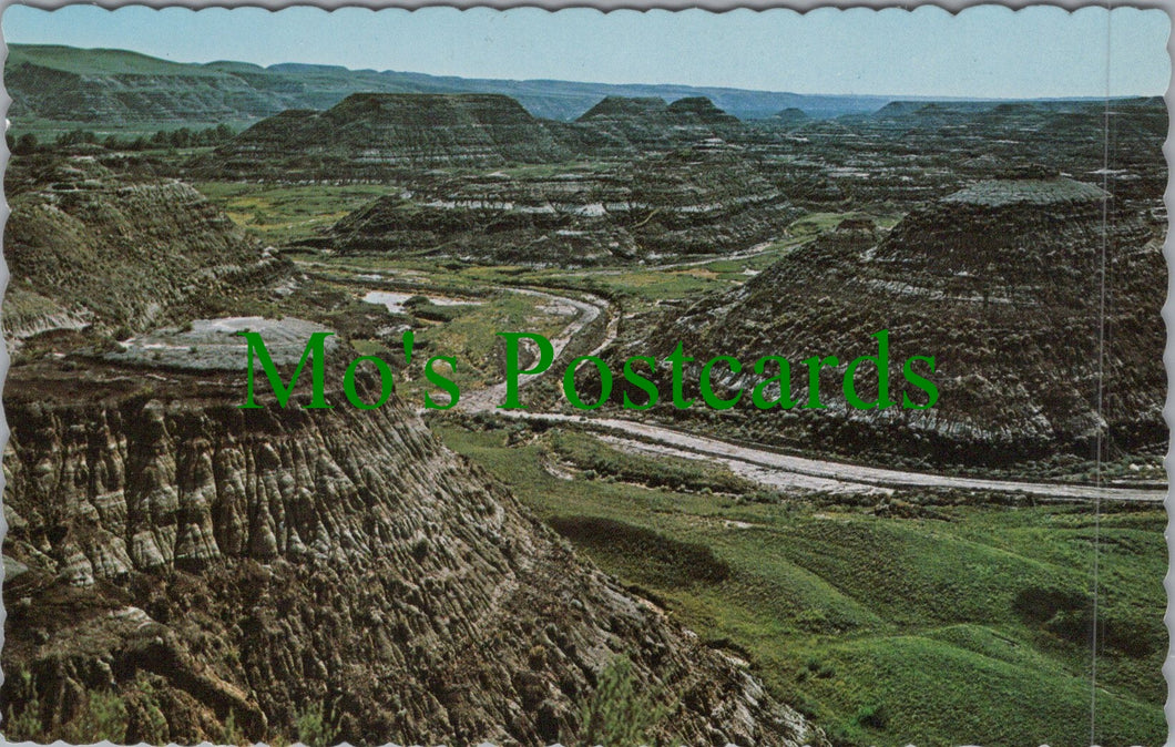 Canada Postcard - Badlands, Nr Drumheller. Alberta Ref.SW10170