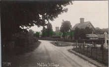 Load image into Gallery viewer, Warwickshire Postcard - Walton Village, Walton d&#39;Eiville, Wellesbourne HP613
