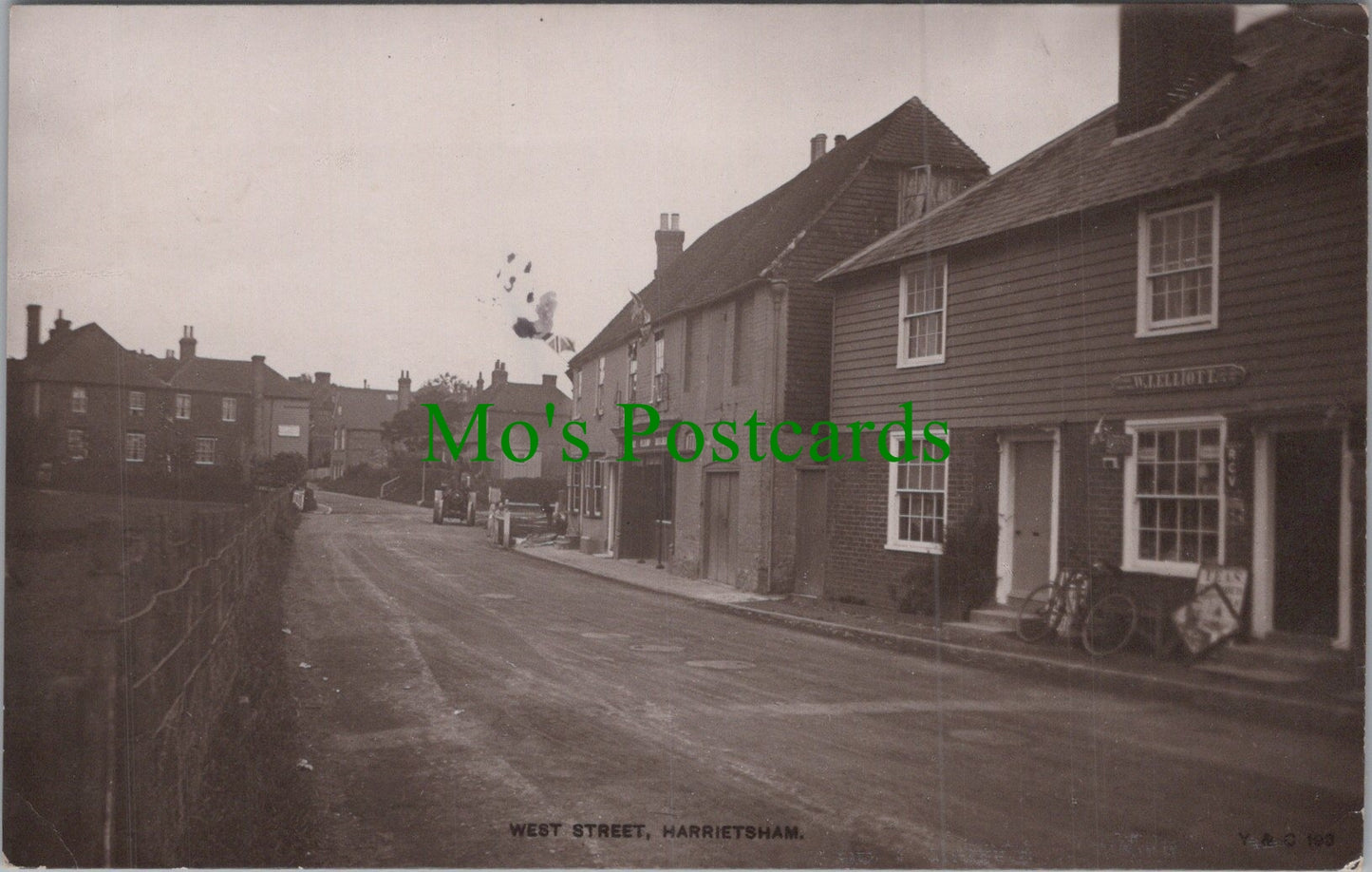 Kent Postcard - Harrietsham, West Street, Maidstone District    HP501