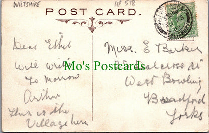 Wiltshire Postcard - Amesbury, Church Street  HP578