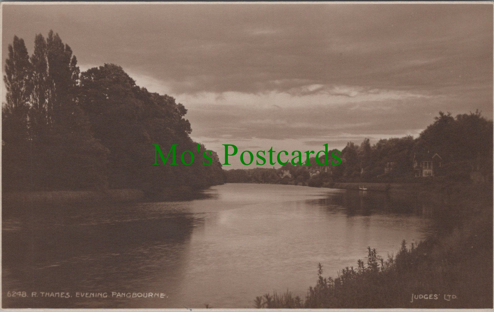 Berkshire Postcard - River Thames, Evening in Pangbourne SW10410