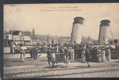 France Postcard - Boulogne-Sur-Mer - L'Embarquement Des Voyageurs Pour L'Angleterre, 1906 - Mo’s Postcards 