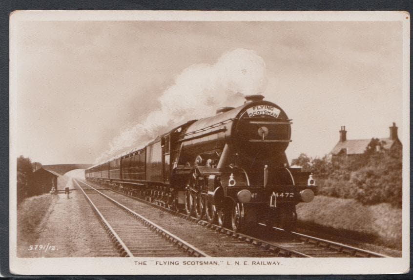 Railway Postcard - Trains - The "Flying Scotsman", L.N.E.Railway - Mo’s Postcards 