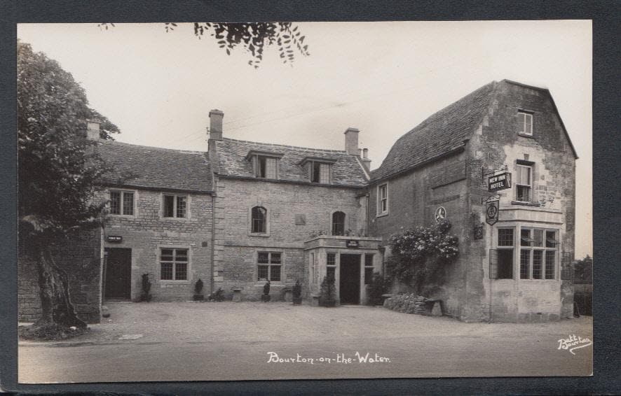 Gloucestershire Postcard - New Inn Hotel, Bourton-On-The-Water - Mo’s Postcards 