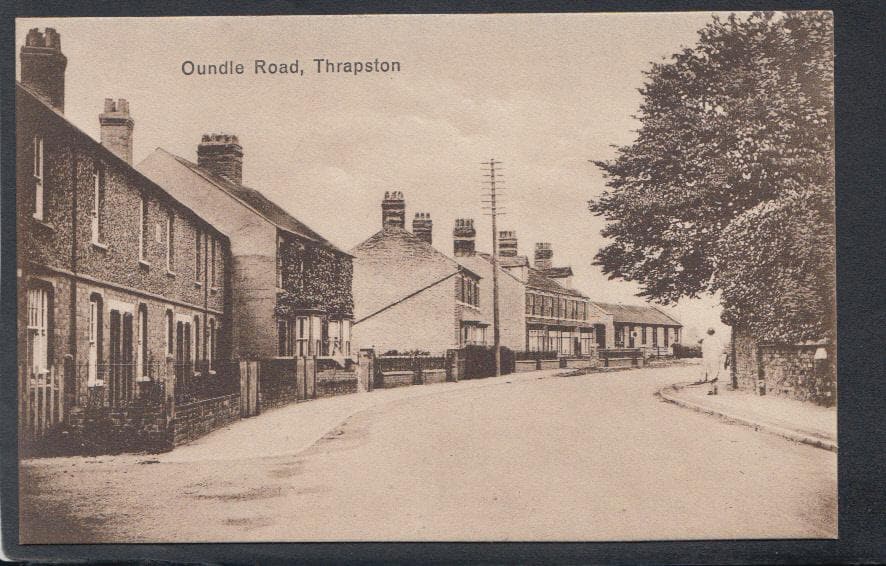 Northamptonshire Postcard - Oundle Road, Thrapston - Mo’s Postcards 