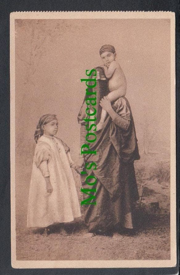 An Egyptian Mother, Egypt
