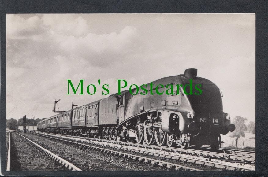 Hull Express Hauled By A.4.Class 4-6-2
