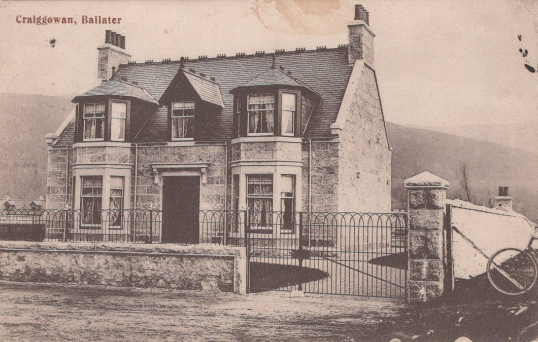 Scotland Postcard - Craiggowan, Ballater - Mo’s Postcards 
