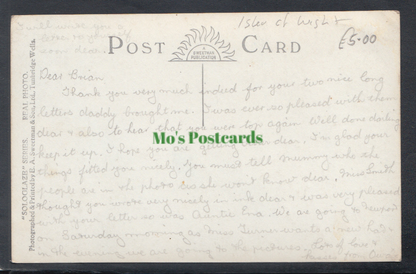 Isle of Wight Postcard - High Street & Victoria Memorial, Newport - Mo’s Postcards 
