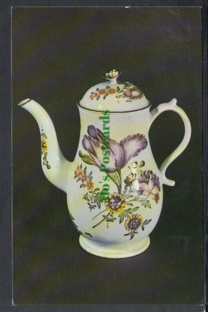 Ipswich Museum - Lowestoft Coffee Pot
